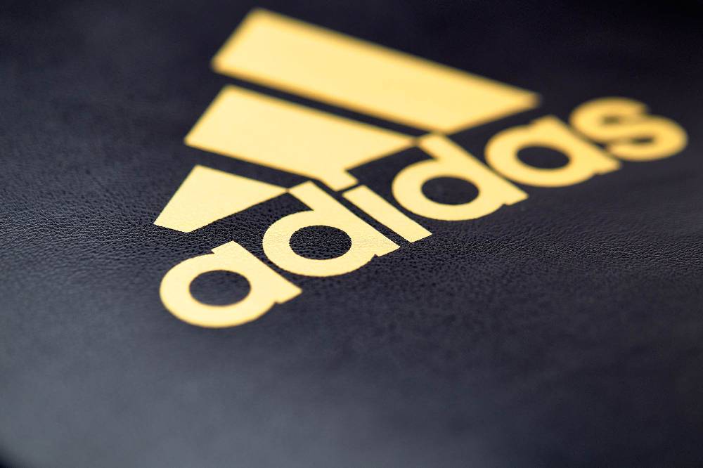 Ju Sports adidas Speed Coach Paar-Pratzen, schwarz/gold ADISBAC014 Meist gekauft
