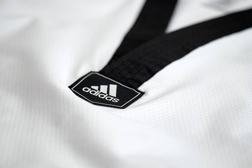 Ju Sports adidas Taekwondoanzug, adi Fighter Eco mit Streifen, schwarzes Revers Verkauf