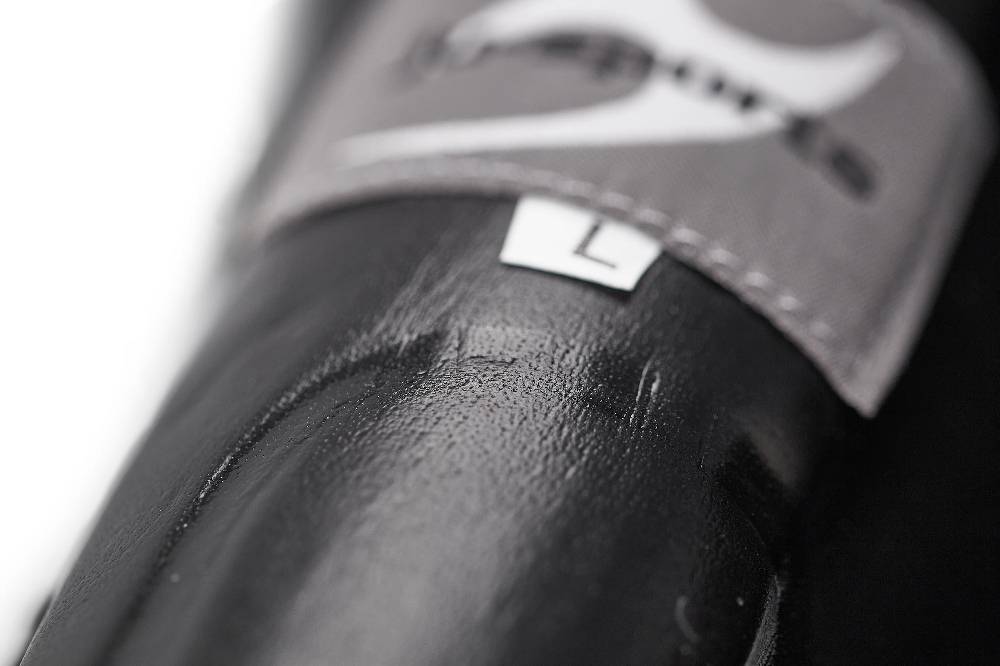 Ju Sports Abverkauf: Schienbeinspannschutz Leder Verkauf