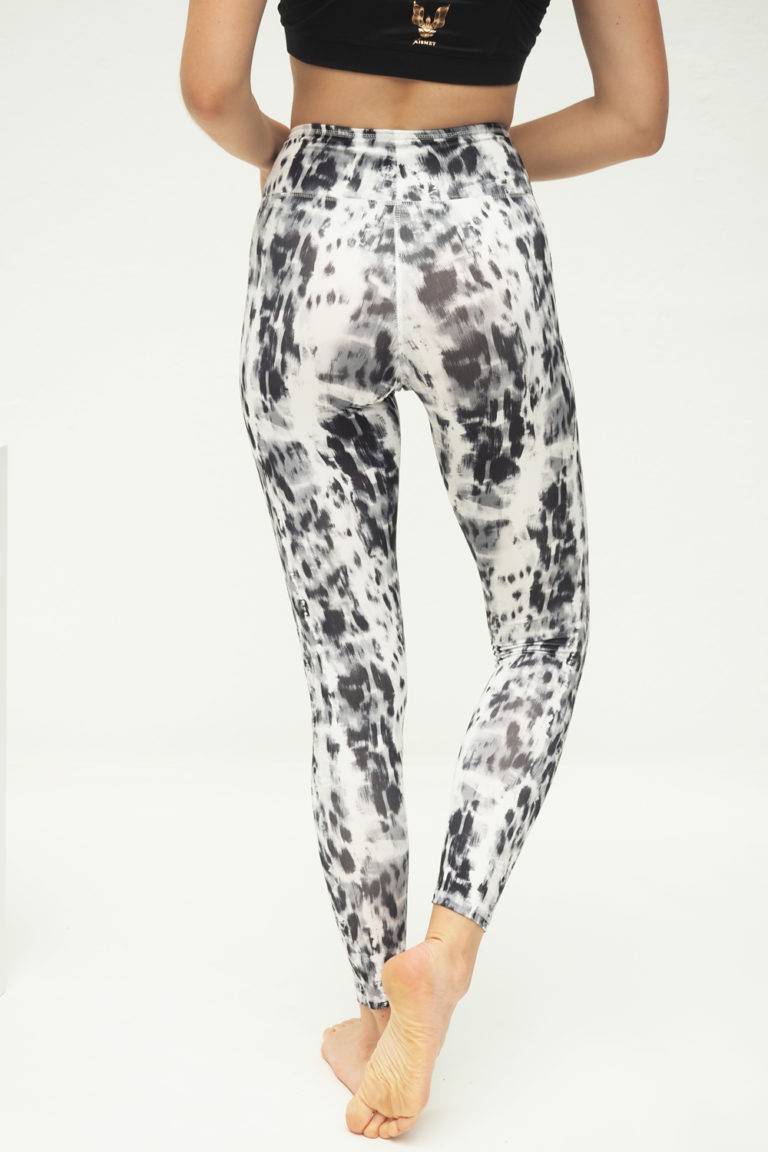 Kismet Yogastyle Yoga Leggings Ganga 7/8 – Animal Black White Saisonale Angebote