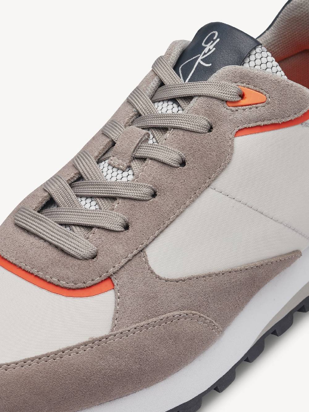 Marco Tozzi Sneaker 50% Rabatt mit kostenlosem Versand