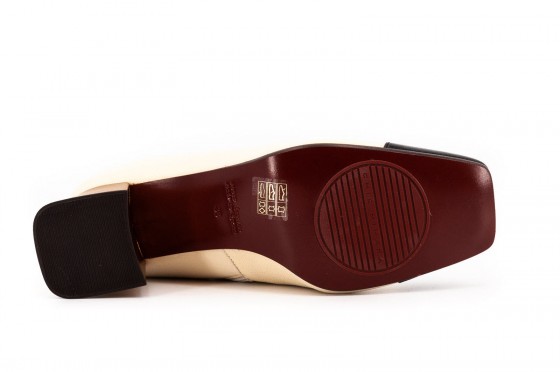 Riccardo Cartillone Chie Mihara VOLKIRIA41 nero im Angebot